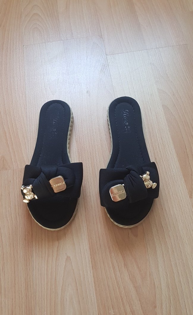 Siyah Tokalı Kadın Dolgu Topuk Terlik - Görsel 2