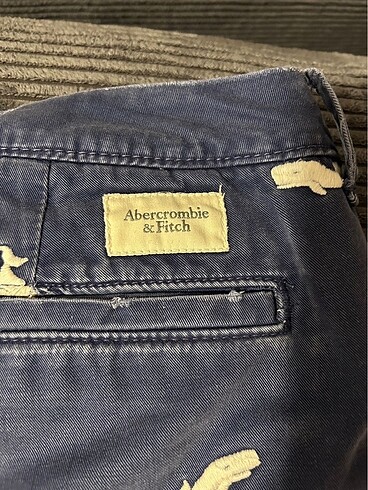 34 Beden lacivert Renk Abercrombie Erkek Şortu Temiz