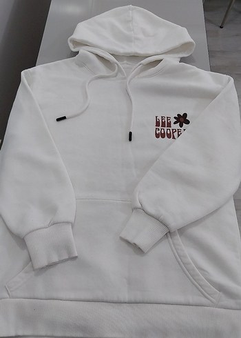 Kadın Beyaz Kapüşonlu ve Cepli Sweatshirt