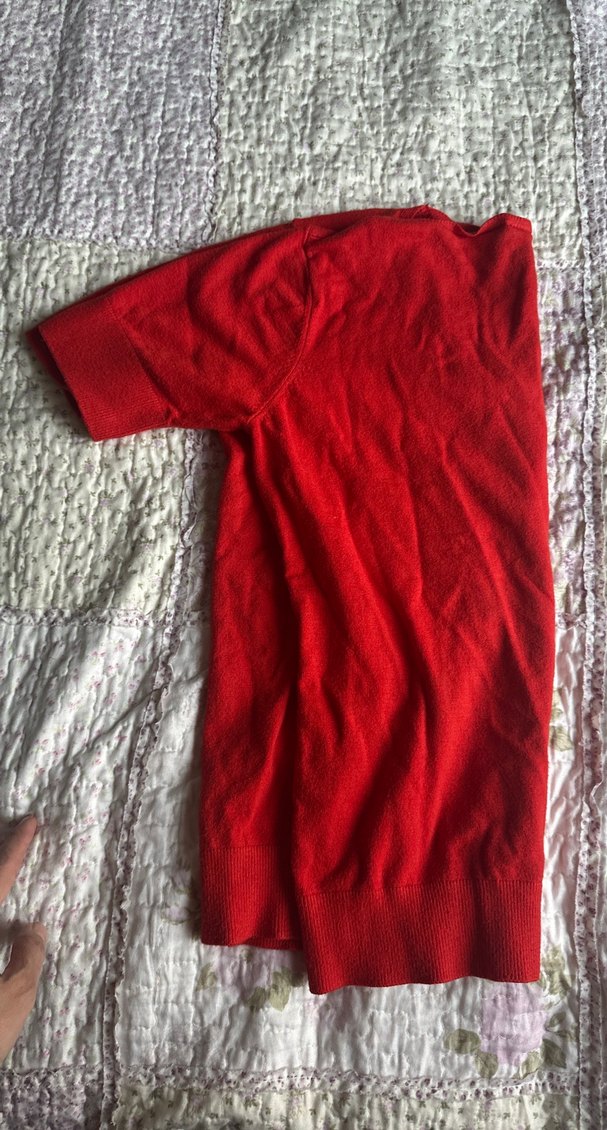 Kırmızı V Yakalı Kadın Triko - Görsel 3