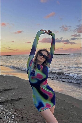 Karışık renkli elbise - Görsel 2