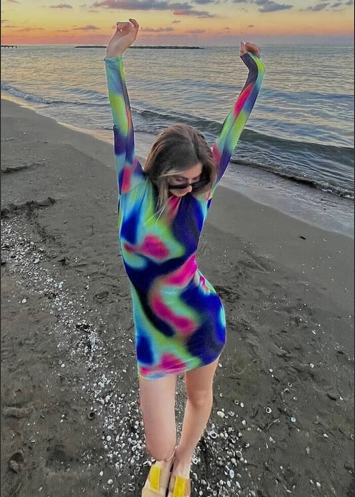 Karışık renkli elbise - Görsel 3