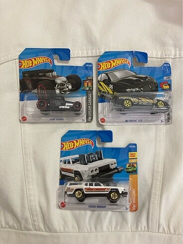 Hot wheels oyuncak araba