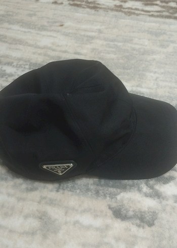 Prada Siyah Sapka