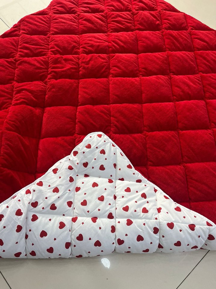 Parlak Kırmızı yorgan - Görsel 2