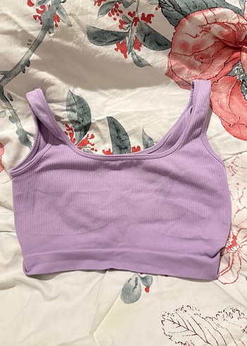 Lila Crop