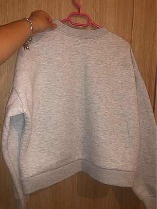 yilan nakisli gri sweatshirt