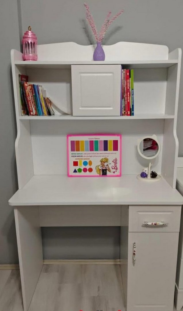 Beyaz Raflı ve Dolaplı Çalışma Masası - Görsel 2