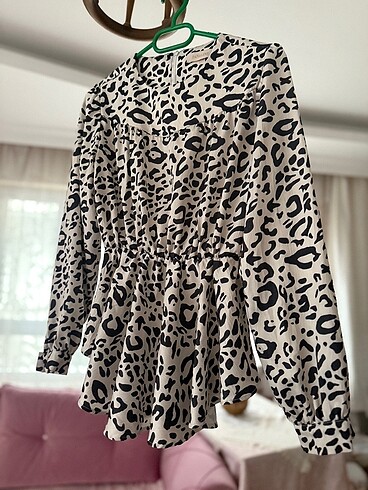 Diğer Panaline 36 saten dokulu volanlı zebra bluz
