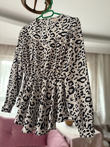 36 Beden Panaline 36 saten dokulu volanlı zebra bluz