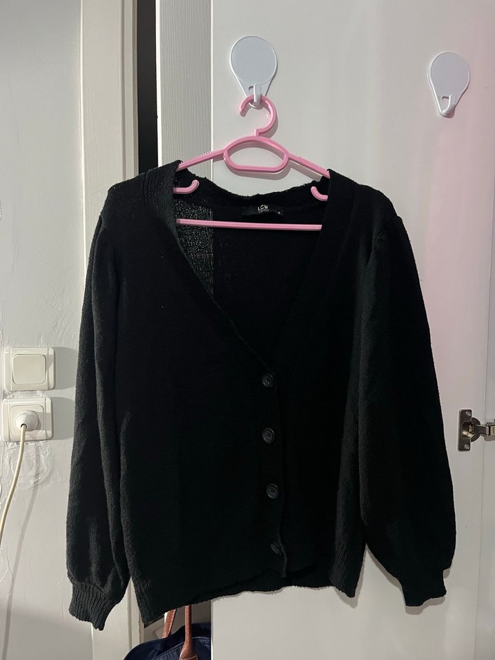 Düğmeli Siyah Midi Kadın Hırka - Görsel 2