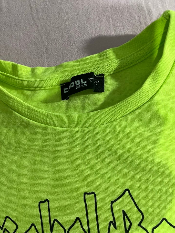 Yeşil Kısa Kollu Baskılı Kadın Tişört - Görsel 4