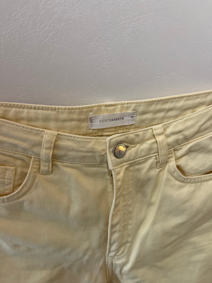 Sarı Düğmeli Kadın Midi Jean - Görsel 4