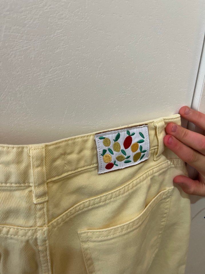 Sarı Düğmeli Kadın Midi Jean - Görsel 3