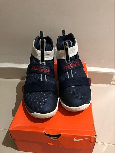 Nike LEBRON SOLDİER 10 37,5