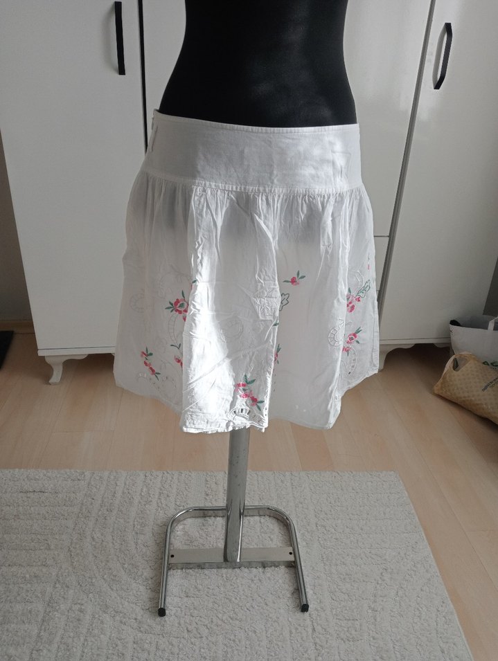 Nakışlı Beyaz Mini Etek - Görsel 5