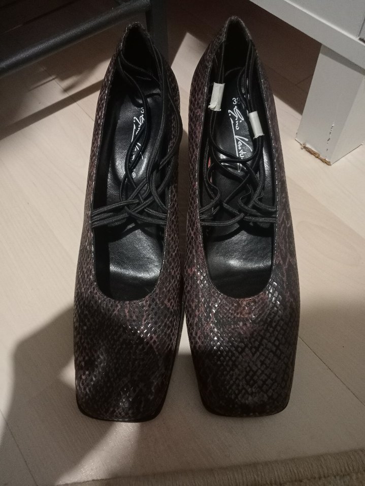 Kahverengi Yılan Desenli Tokalı Topuklu Kadın Ayakkabı - Görsel 2