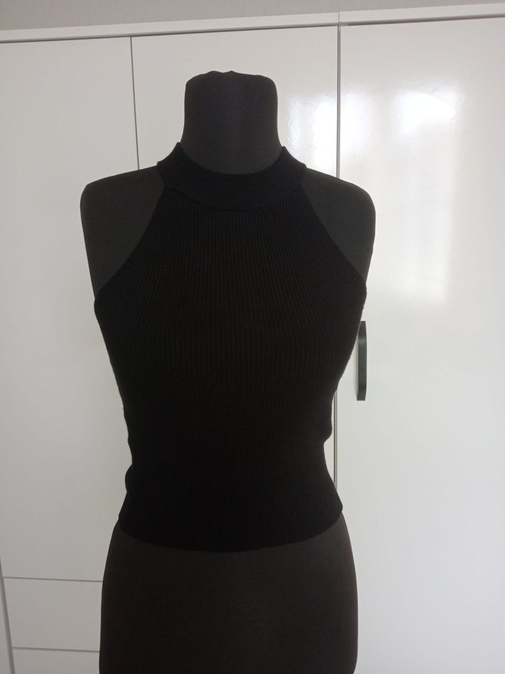 Kadın Siyah Yüksek Yakalı Atlet - Görsel 4