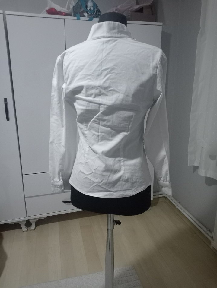 Fırfırlı Beyaz Kadın Gömlek - Görsel 5