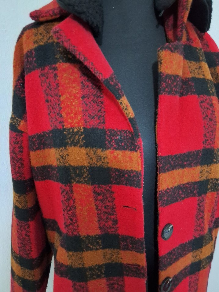 Düğmeli Kırmızı Kareli Midi Hamile Kabanı - Görsel 3