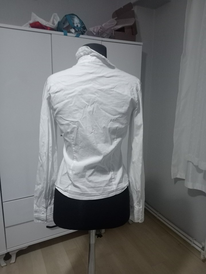 Pamuk Beyaz Uzun Kollu Düğmeli Kadın Gömlek - Görsel 4