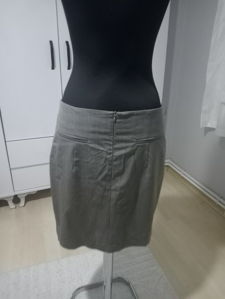 Gri Midi Kalem Etek Kemer Detaylı - Görsel 4