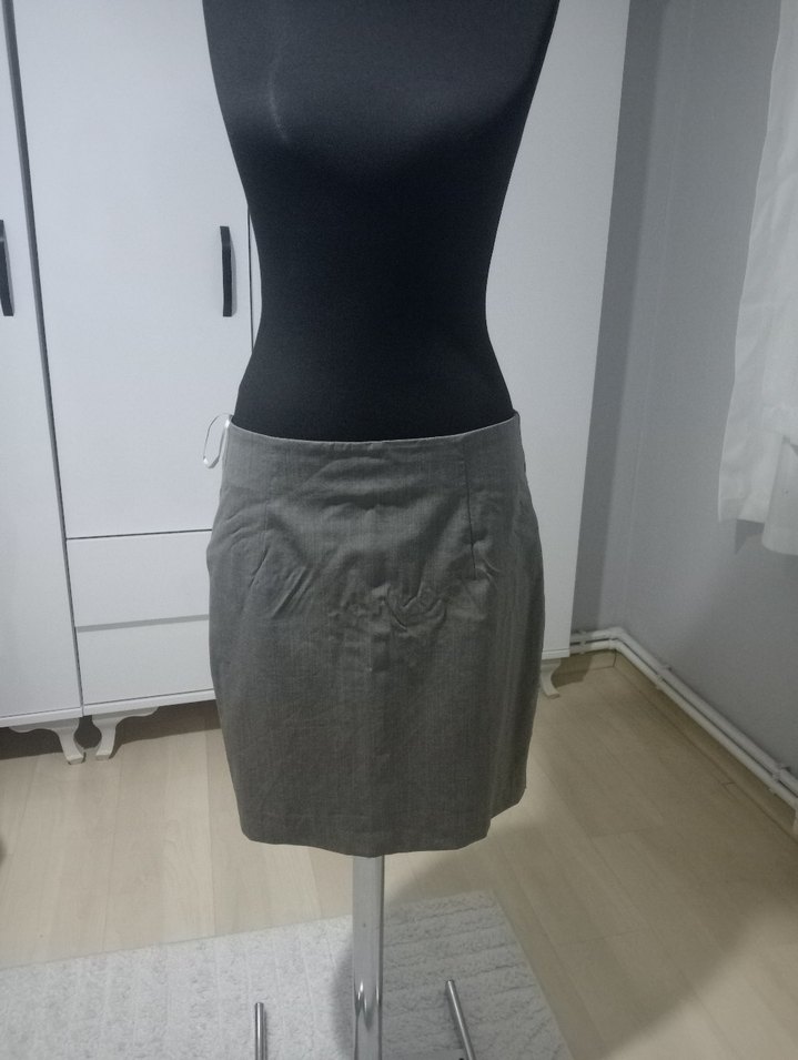 Gri Midi Kalem Etek Kemer Detaylı - Görsel 2