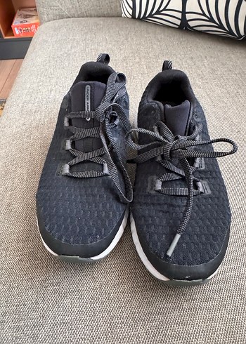 UnderArmour Siyah Bağcıklı Sneakers