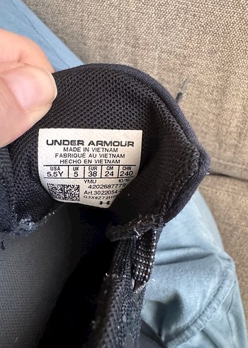 38 Beden UnderArmour Siyah Bağcıklı Sneakers