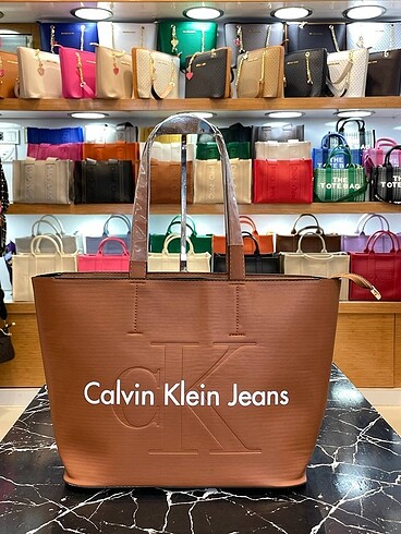 Calvin klein kol çantası