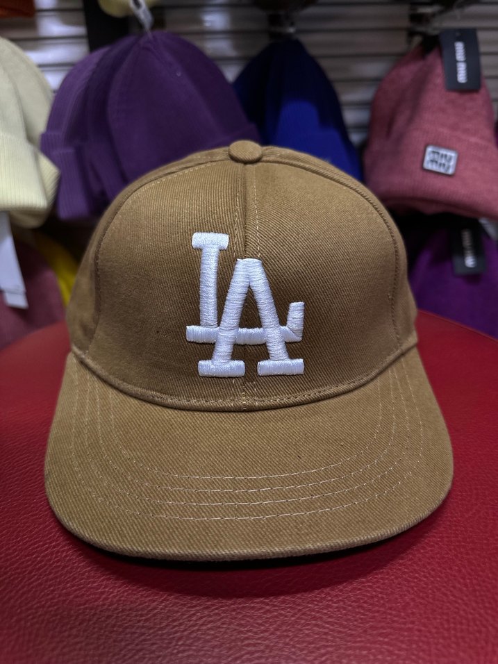 LA Nakışlı Koyu Bej Uniseks Hip-Hop Şapka - Görsel 2