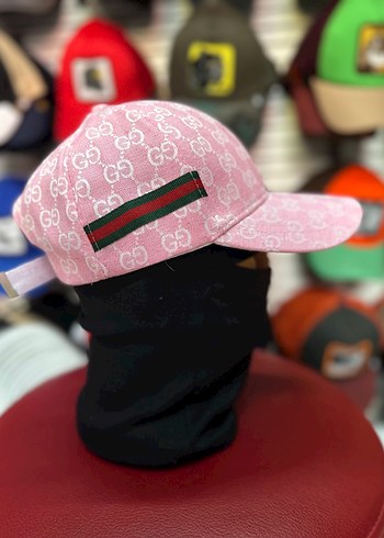 Beden pembe Renk Pembe Gucci Desenli Uniseks Şapka