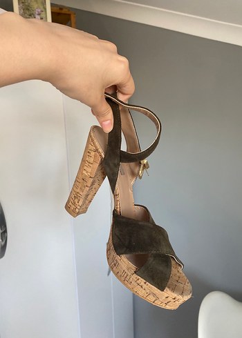 Zara Kahverengi Süet Platform Topuklu Sandalet