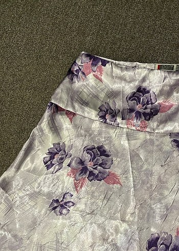 Lila Dantel Detaylı Saten Etek - Görsel 4