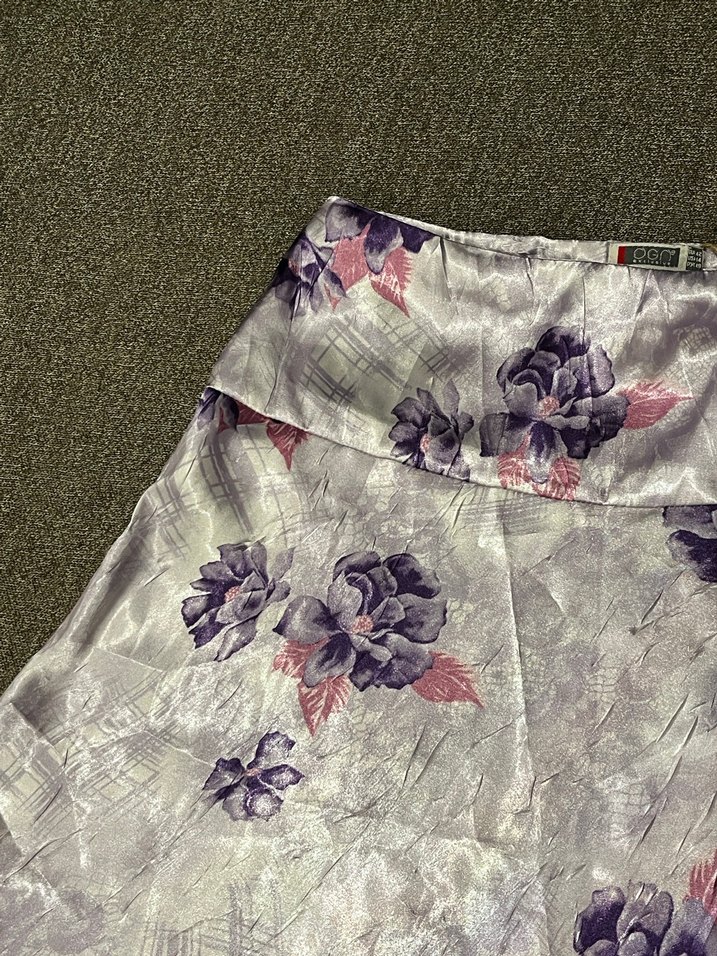 Lila Dantel Detaylı Saten Etek - Görsel 4