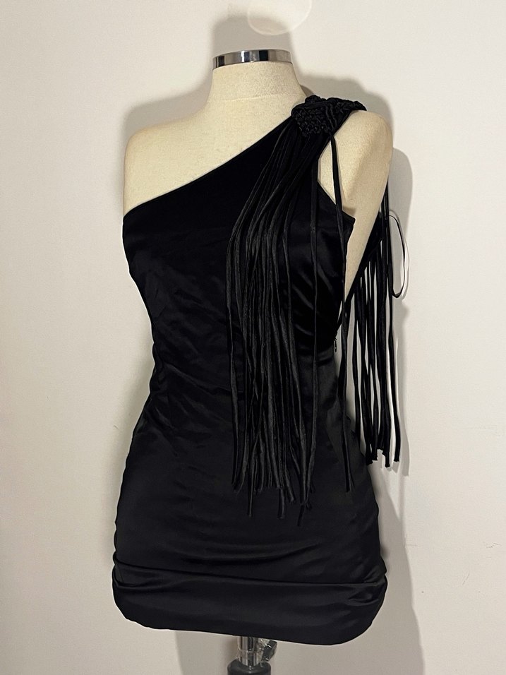 Siyah Drapeli Tek Omuzlu Gotik Abiye - Görsel 2