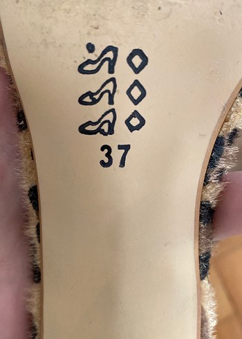 Leopar Desenli Kürklü Kadın Dolgu Topuklu Ayakkabı - Görsel 2