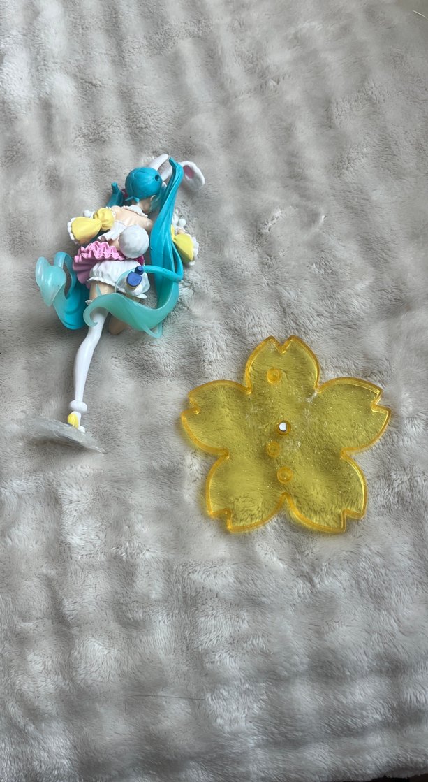 Hatsune miku replika figür - kırık o yüzden ucuz yapcam - Görsel 3