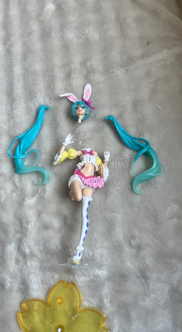 Hatsune miku replika figür - kırık o yüzden ucuz yapcam - Görsel 4