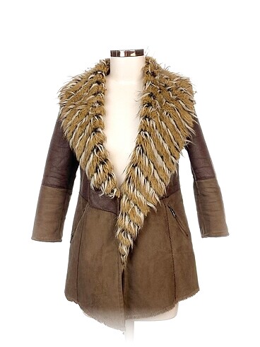 River Island Mont %70 İndirimli.