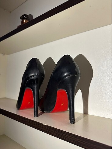 37 Beden Siyah ince topuk stiletto