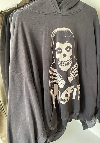 H&M Misfits Grup Sweatshirt