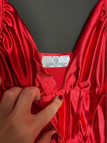 40 Beden Kırmızı Abiye Elbise Kına Gecesi Parlak Yırtmaçlı