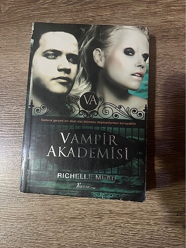 Vampir akademisi ilk kitap roman Richelle Mead