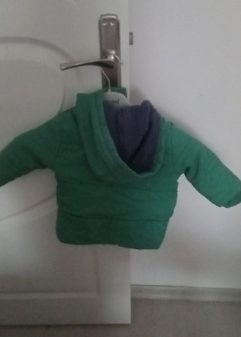 Düğmeli Erkek Çocuk Yeşil Mont1ile 2 yas kullanabilir - Görsel 2