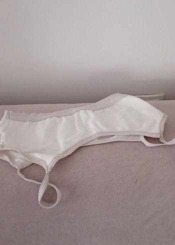 Beyaz Minimalist Midi Sütyen - Görsel 2