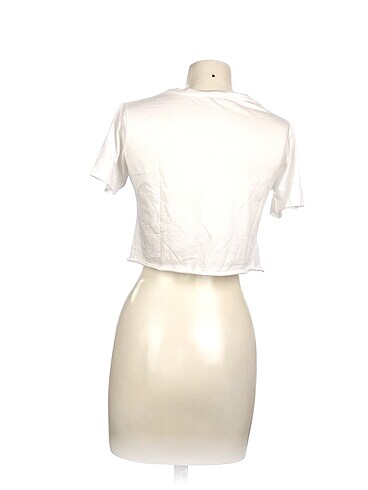 m Beden Stradivarius T-shirt %70 İndirimli.