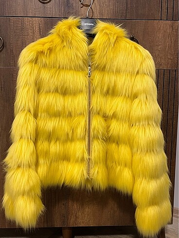 Sarı Kapşonlu Kürk Peluş Ceket