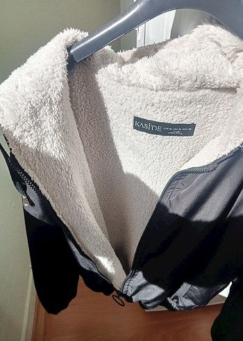 LC Waikiki Gri Peluş Detaylı Kısa Kadın Ceket