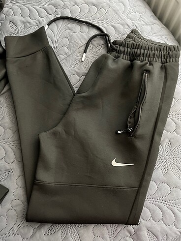 Diğer Nike esofman takımı
